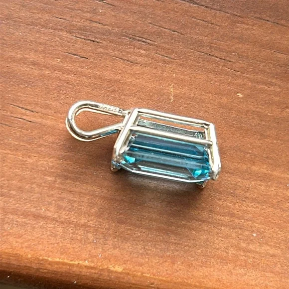 Blue Topaz Sterling Pendant - Picture 5 of 10
